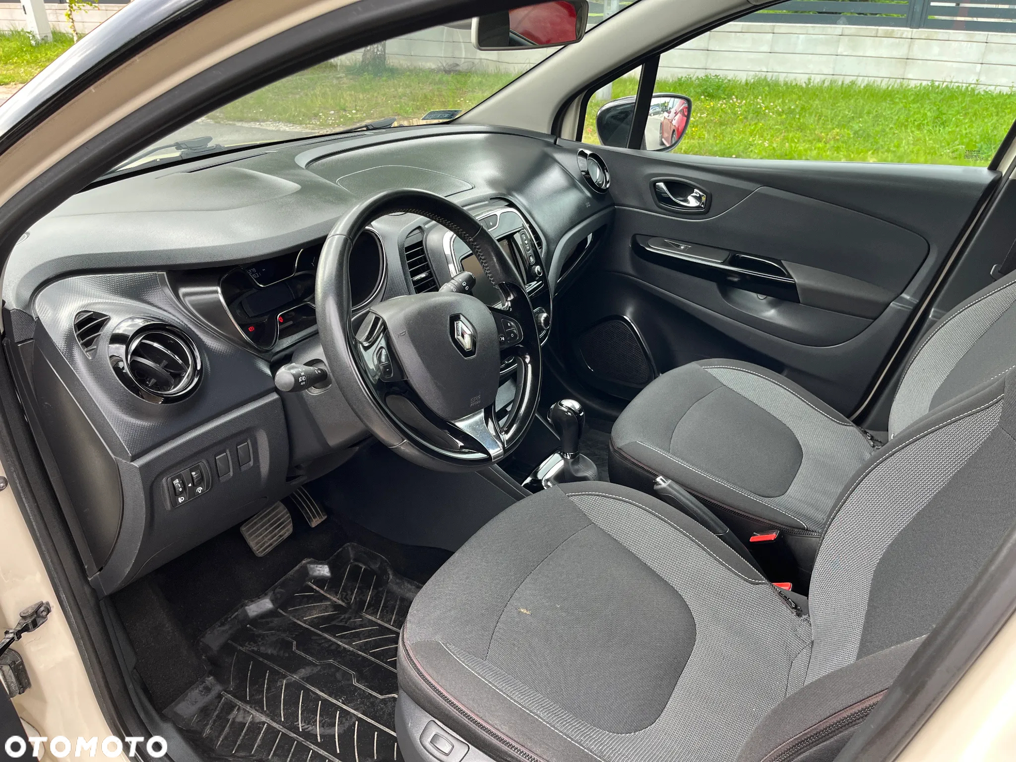 Renault Captur 1.2 TCe Intens EDC - 5