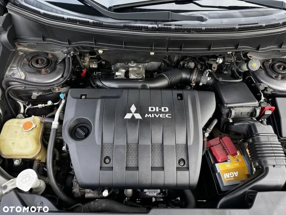 Mitsubishi ASX - 10