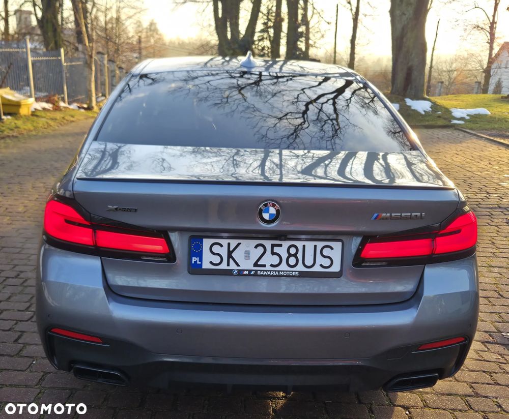 BMW Seria 5 M550i xDrive - 7