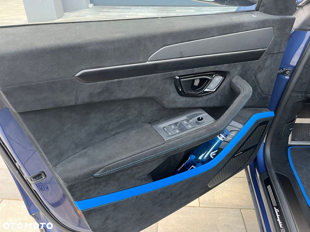 Lamborghini Urus - 19