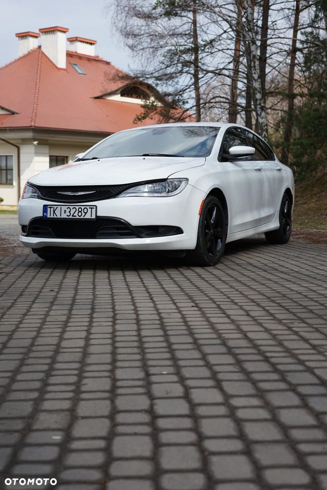 Chrysler 200 - 5