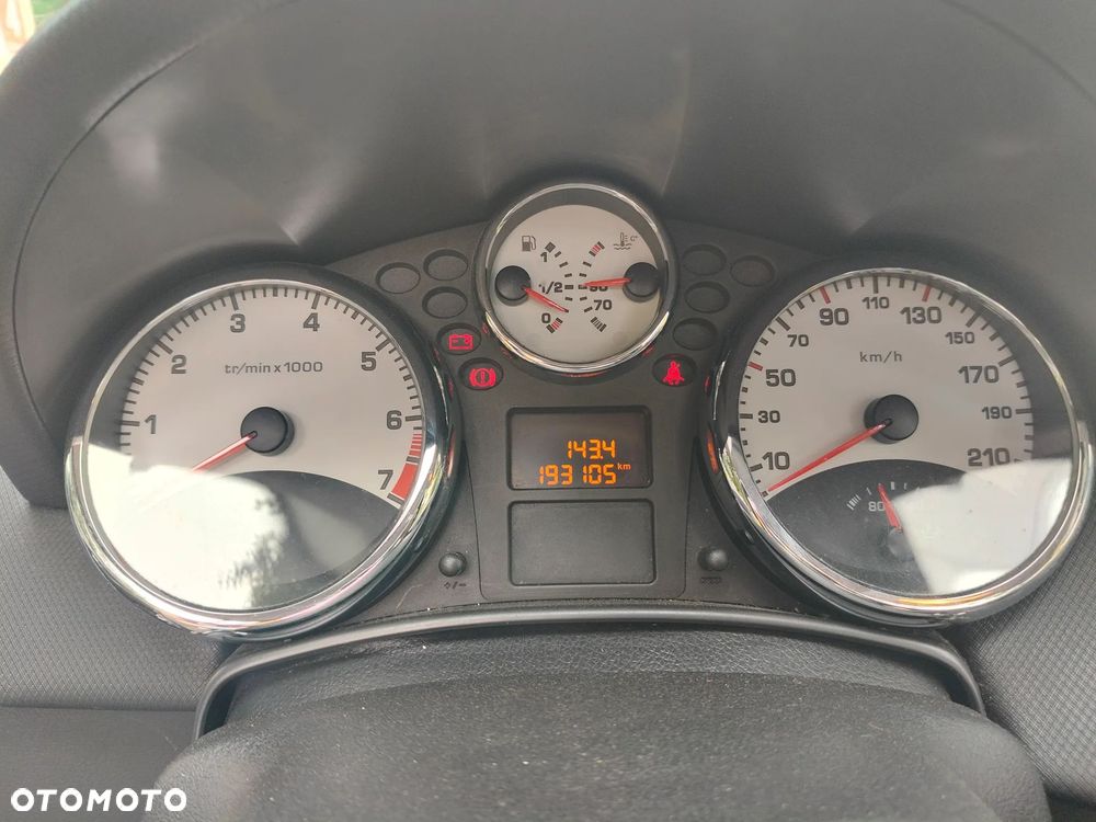 Peugeot 207 - 9