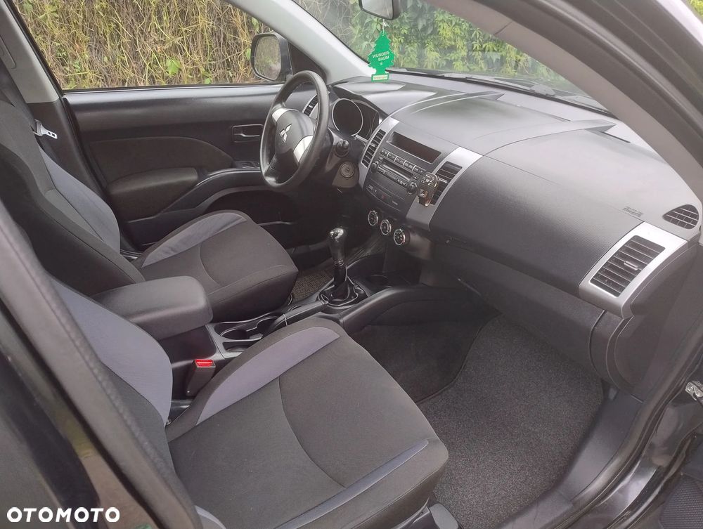 Mitsubishi Outlander 2.0 Intense 2WD - 7