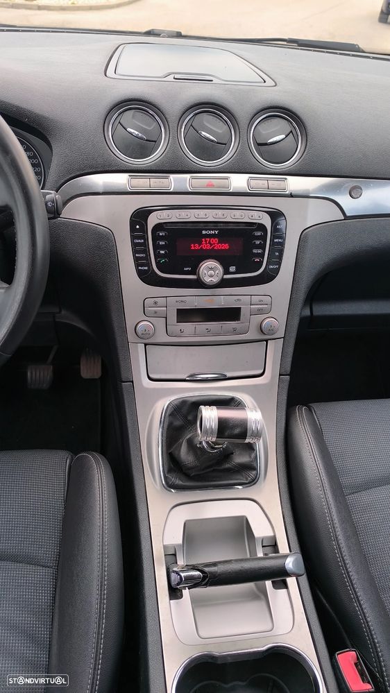 Ford S-Max 1.8 TDCi Titanium 7L - 34