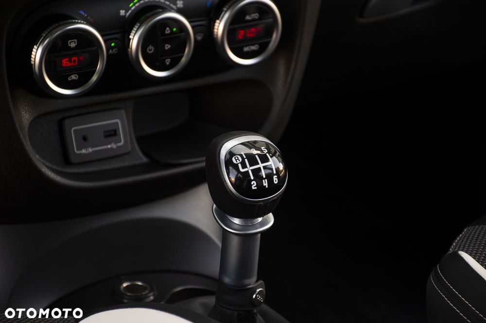 Fiat 500L Cross 1.4 16V T-Jet - 37
