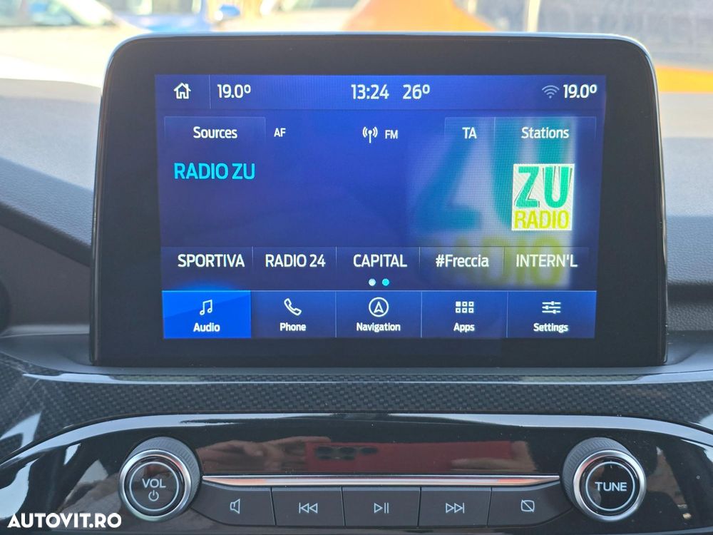 Ford Kuga 2.5 Duratec FHEV 4x4 ST-LINE - 21