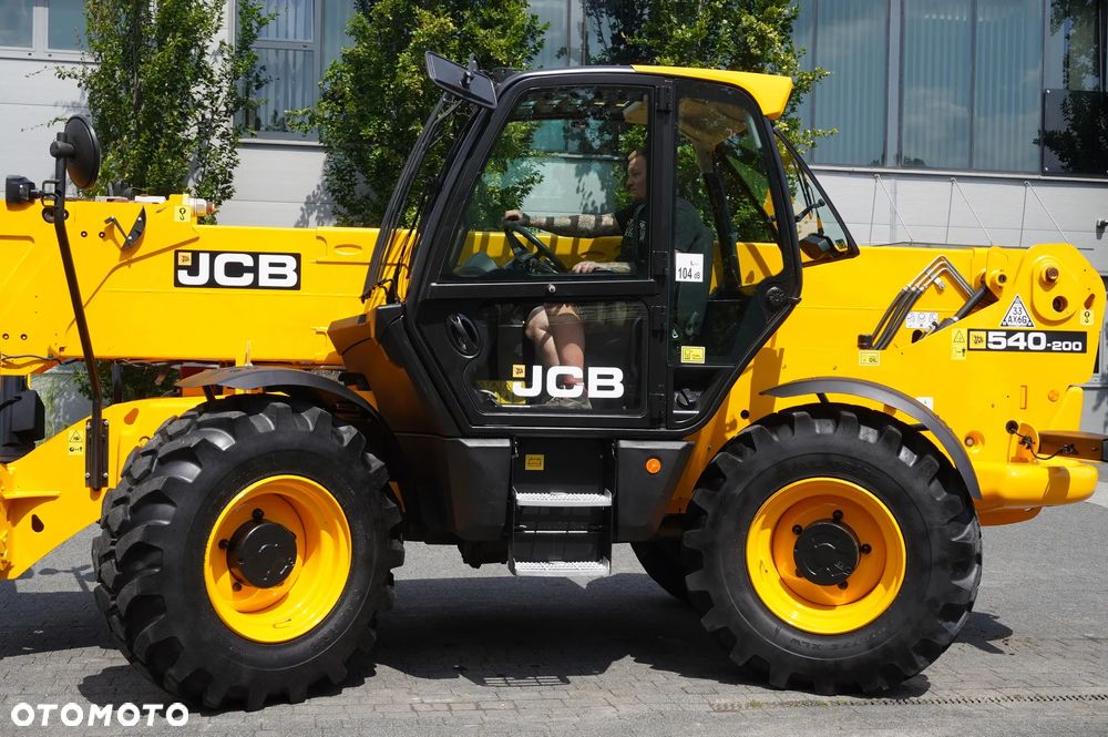 JCB 540-200 / 20 m zasięg / Joystick - 17