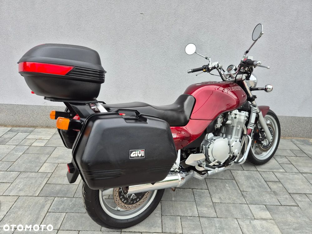 Suzuki GSX - 12