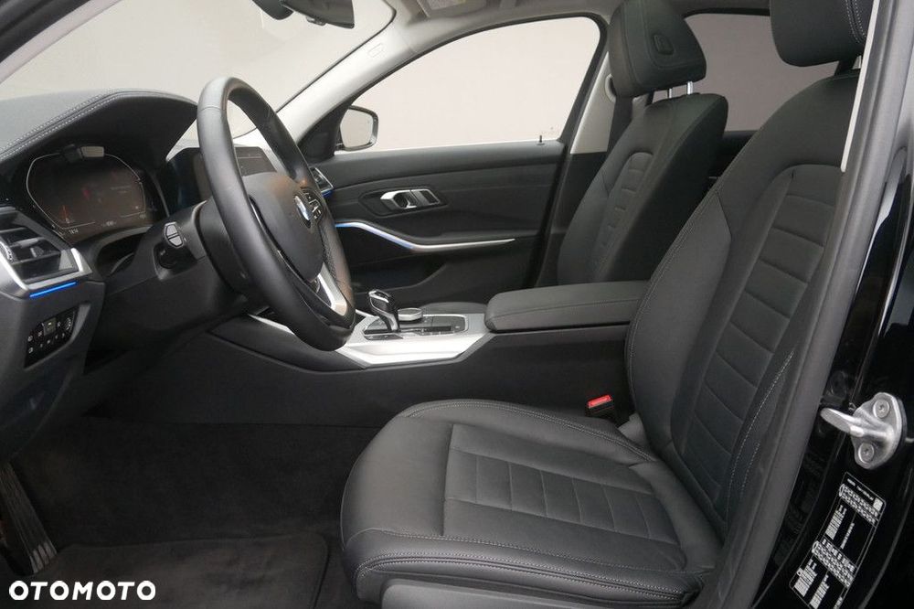 BMW Seria 3 - 12