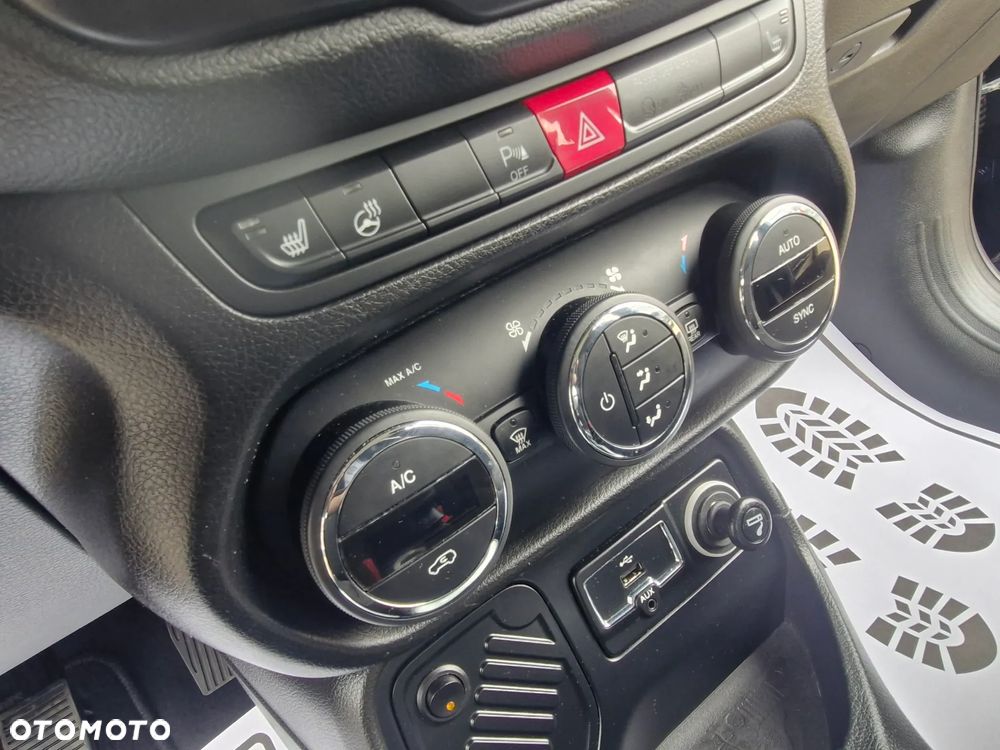 Jeep Renegade 1.4 MultiAir Longitude - 12