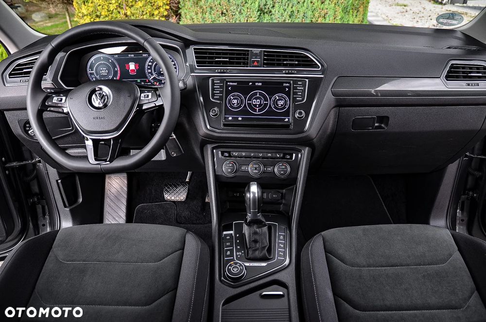 Volkswagen Tiguan - 32