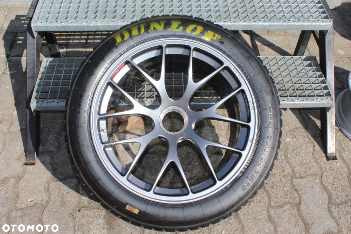 1x KOŁO BBS RE1362 CENTRALNA ŚRUBA CENTRALOCK MOTORSPORT - 2