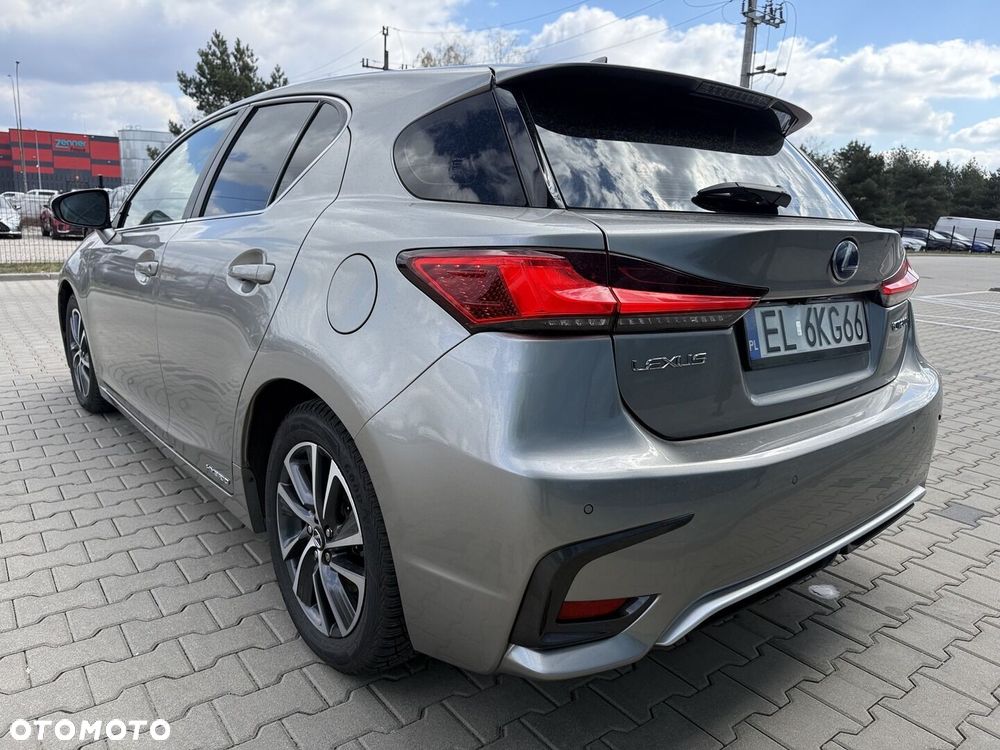 Lexus CT - 5