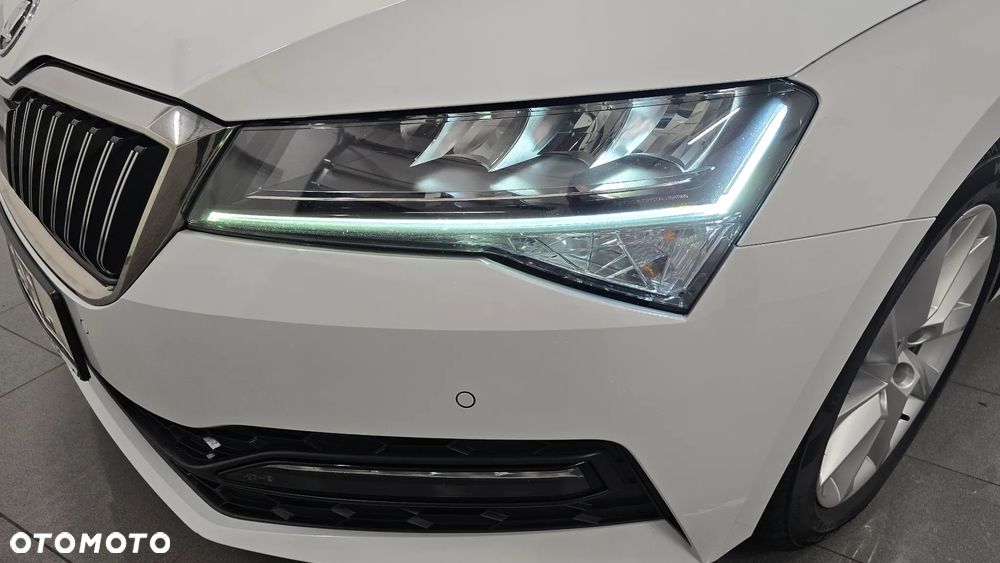 Skoda Superb 2.0 TDI SCR Style DSG - 11