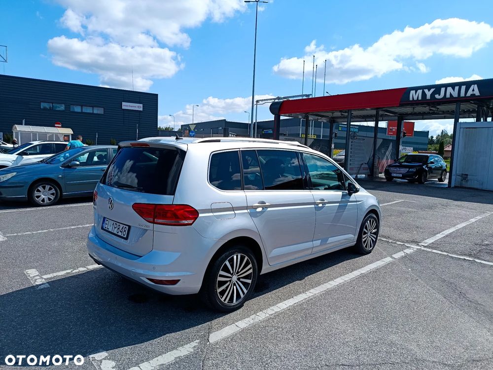 Volkswagen Touran 2.0 TDI BMT Comfortline DSG - 5