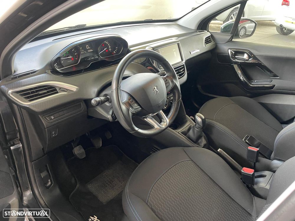 Peugeot 208 1.2 PureTech Style - 9