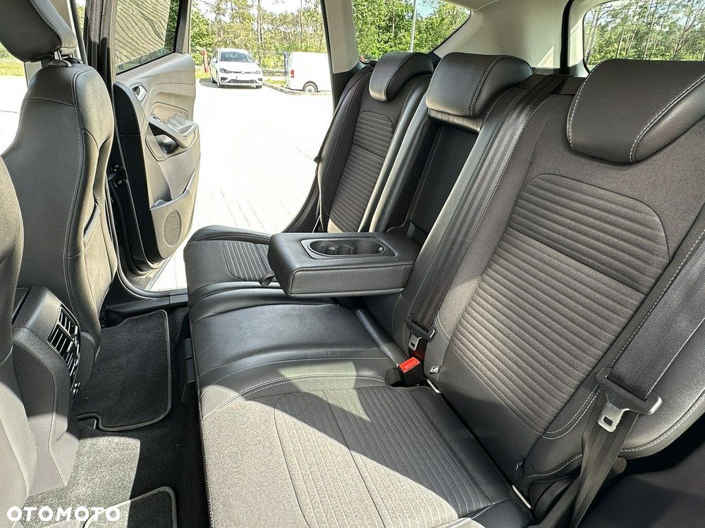 Ford Kuga 1.5 EcoBoost 2x4 Titanium - 13