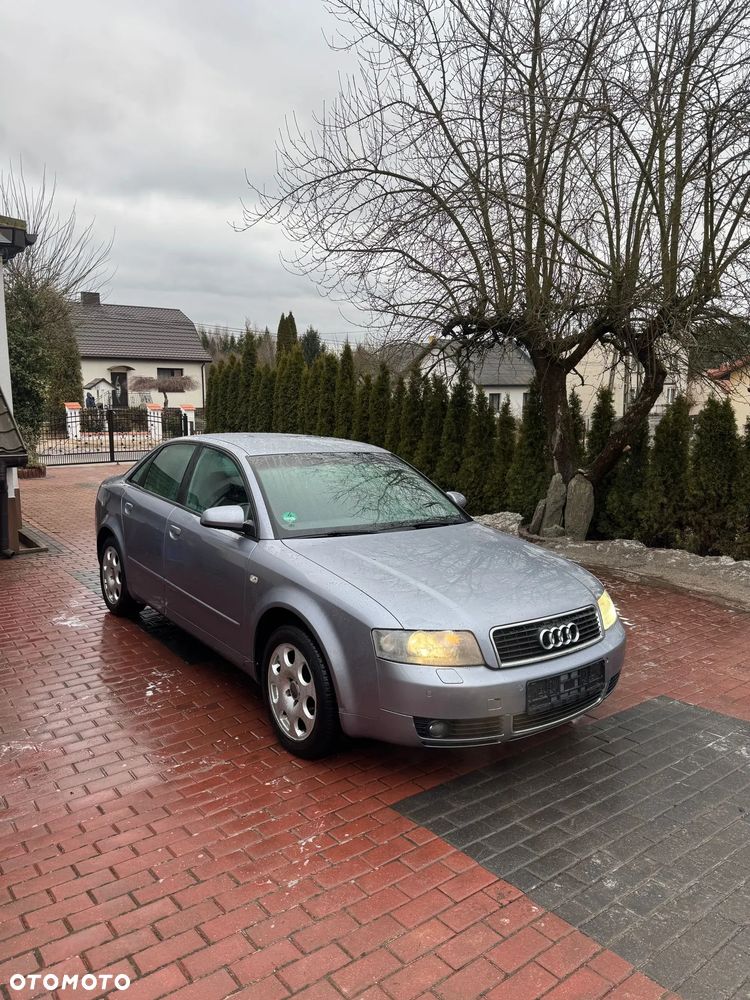 Audi A4 Limousine - 3