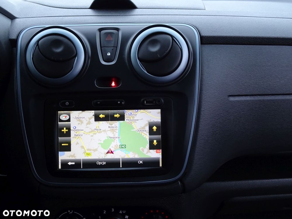 Dacia Lodgy TCe 115 Stepway Celebration - 8