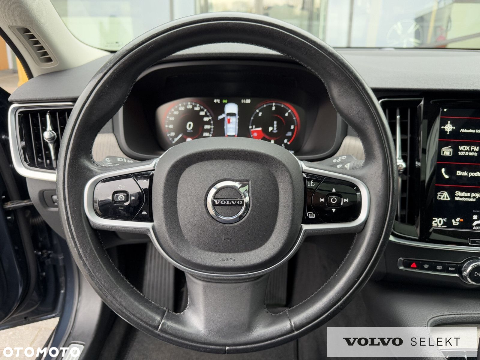 Volvo V90 Cross Country - 20