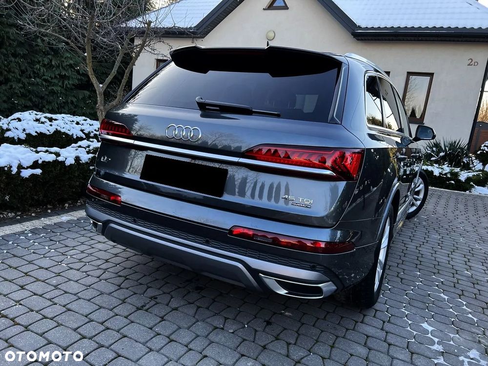 Audi Q7 - 8
