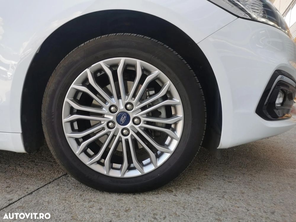 Ford Mondeo 2.0 HEV Titanium - 17