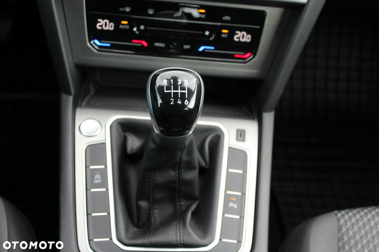 Volkswagen Passat 1.5 TSI EVO Essence - 20