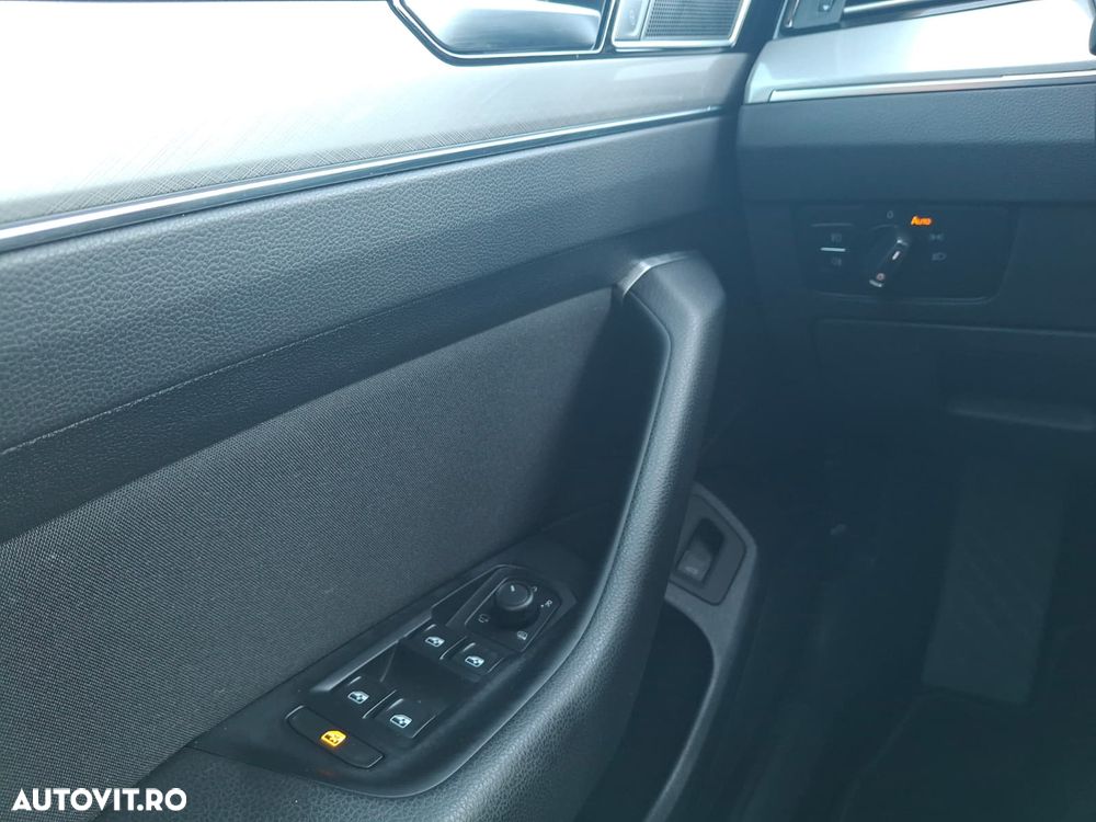 Volkswagen Passat - 29