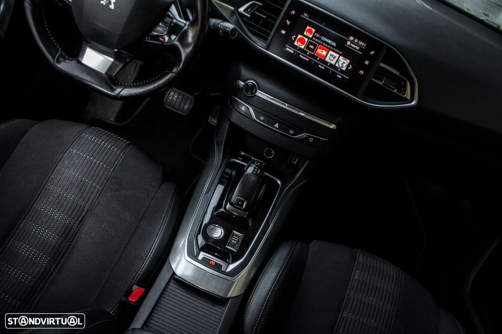 Peugeot 308 SW BlueHDi 130 EAT8 Stop & Start Allure - 30