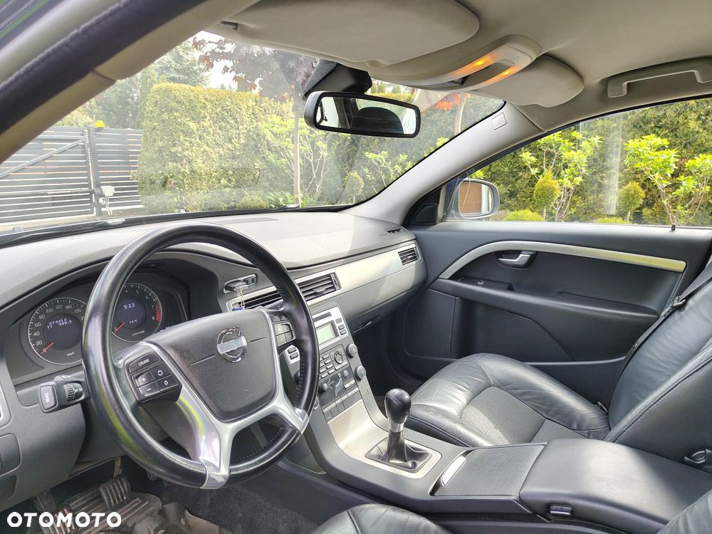 Volvo V70 2.5T Kinetic - 8