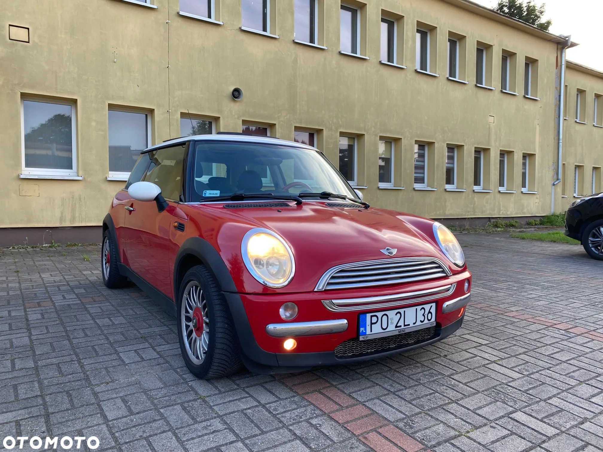 MINI Cooper Standard - 2