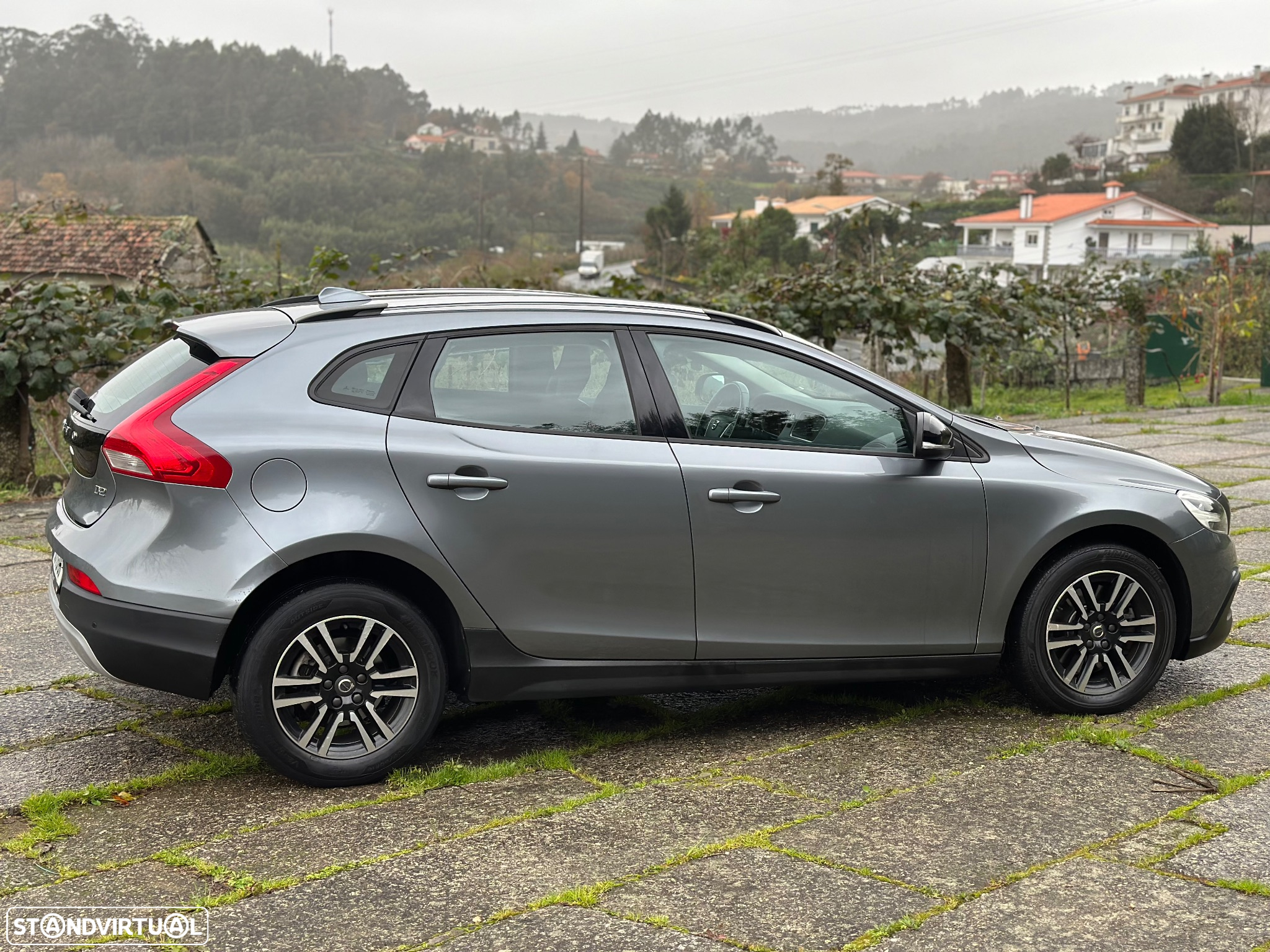 Volvo V40 Cross Country 2.0 D2 Momentum - 26