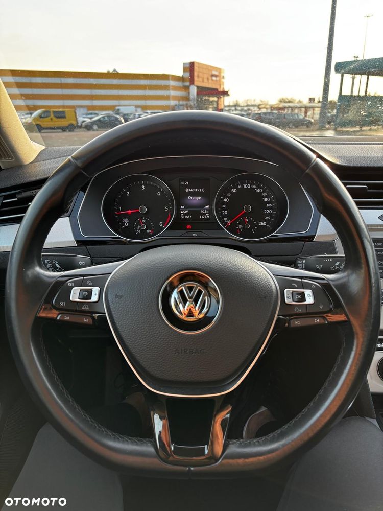 Volkswagen Passat 2.0 TDI BMT Trendline - 8