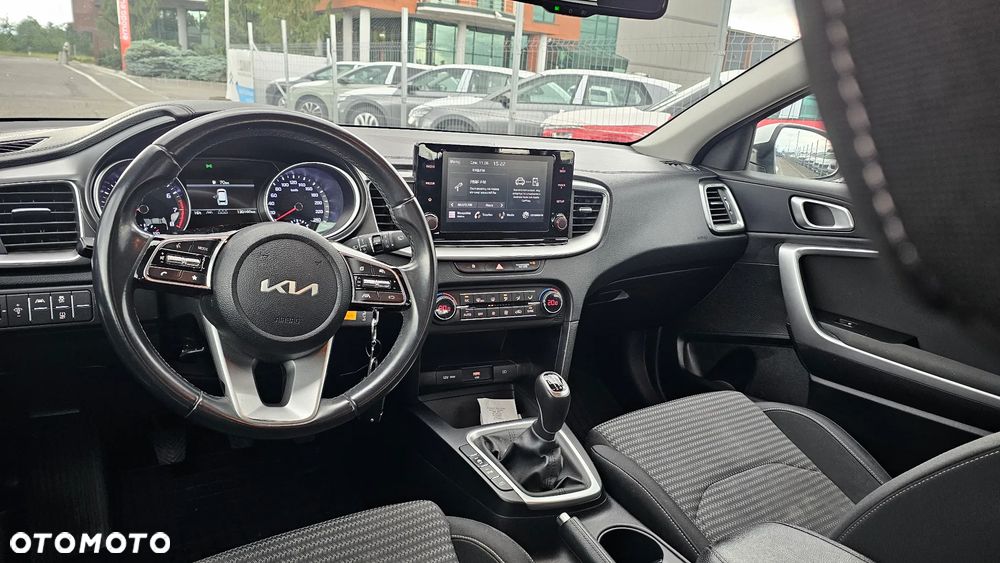 Kia Ceed 1.5 T-GDI M - 11