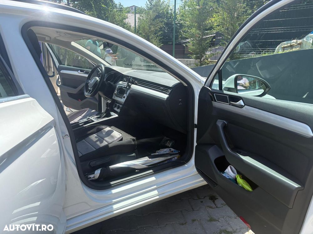 Volkswagen Passat 2.0 TDI (BlueMotion Technology) Comfortline - 17