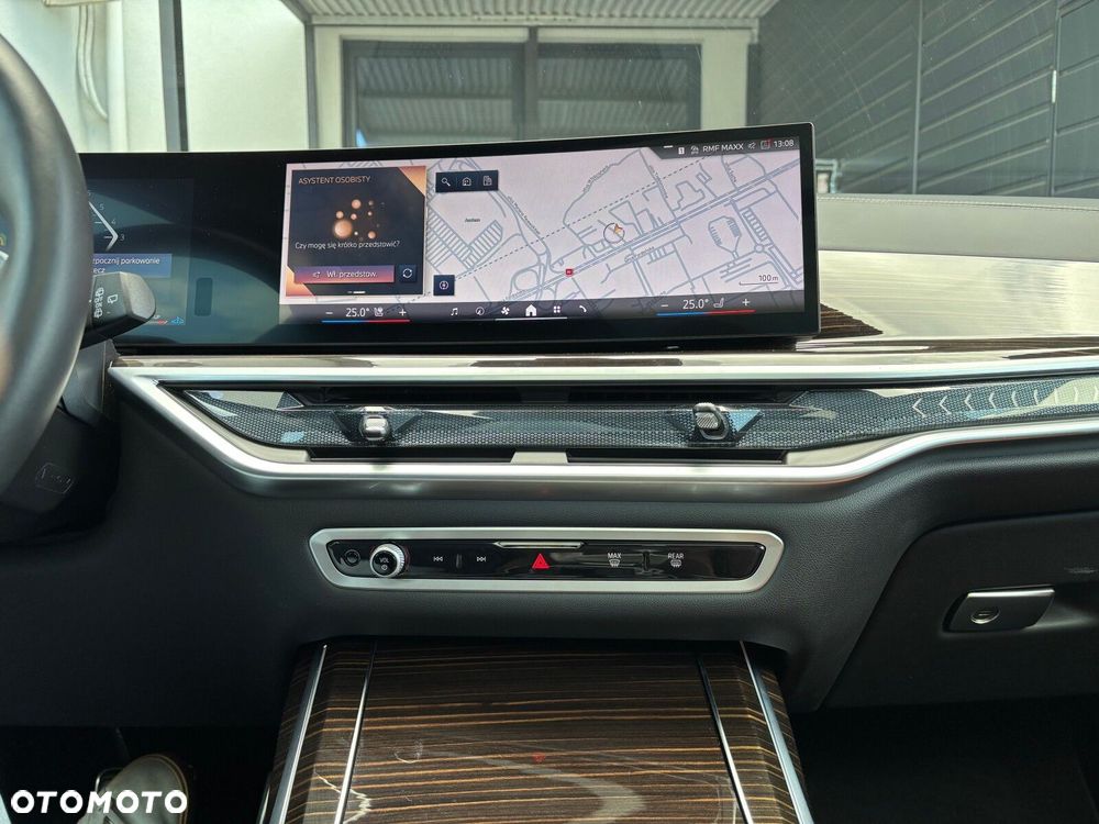 BMW X7 - 34