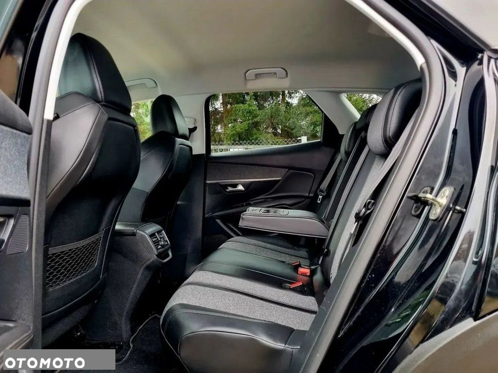 Peugeot 3008 1.2 PureTech Allure S&S - 10