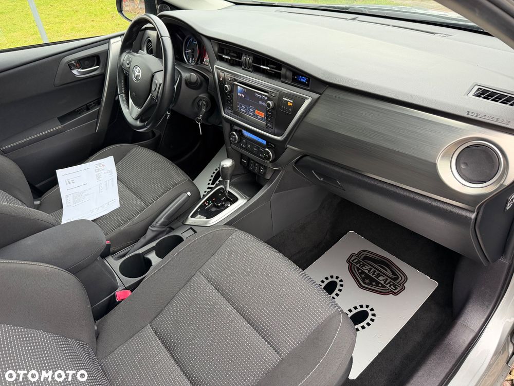 Toyota Auris - 15