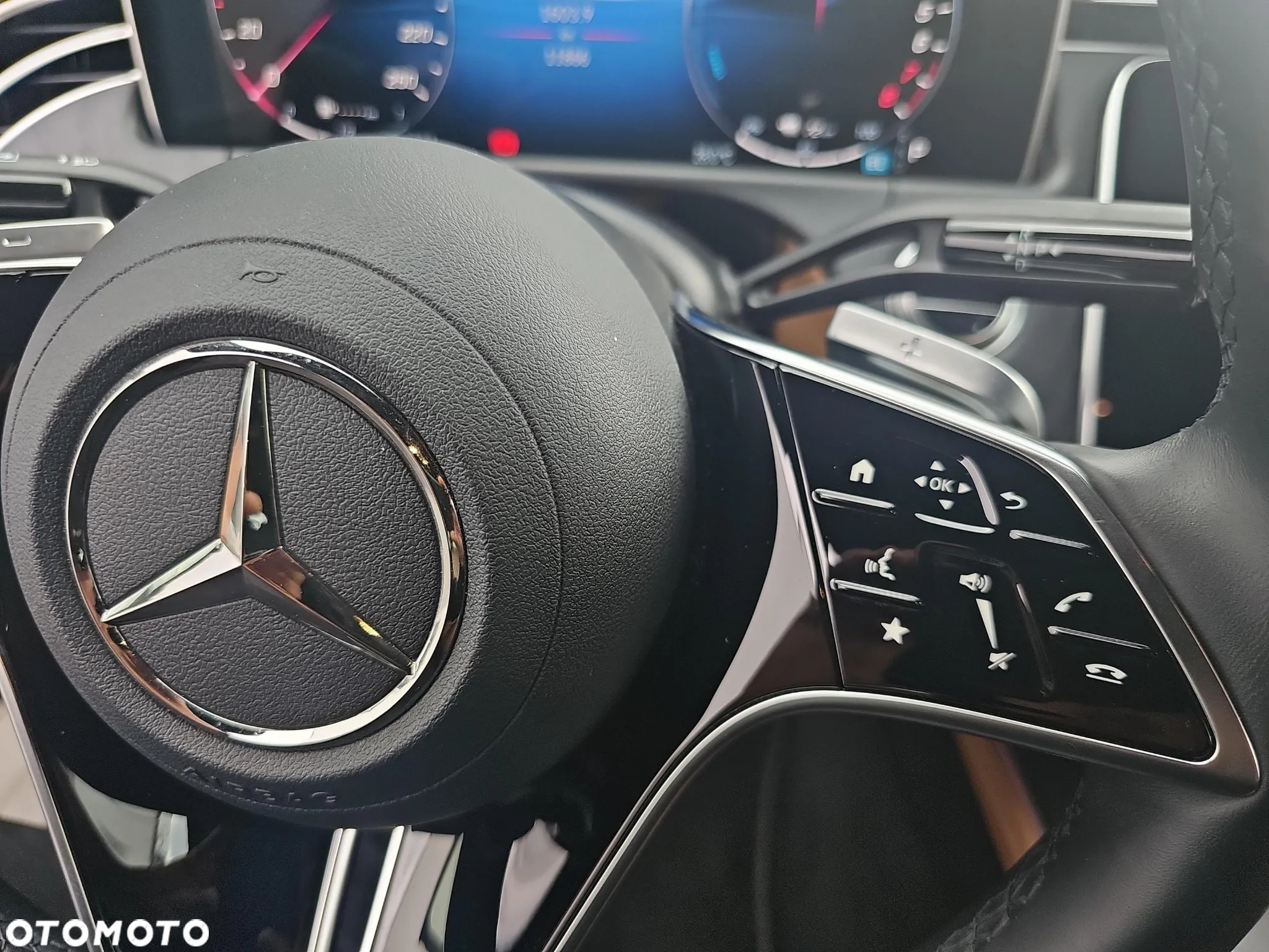 Mercedes-Benz Klasa E ver-300e-9g--tronic-edition-amg-line - 18