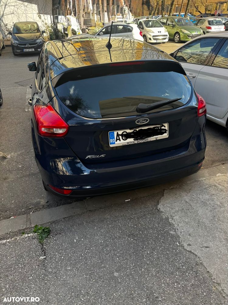 Ford Focus - 12