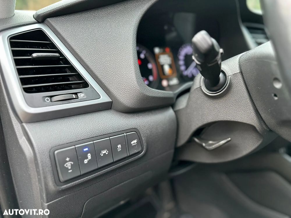 Hyundai Tucson 2.0 CRDI 4WD Automatik Style - 13