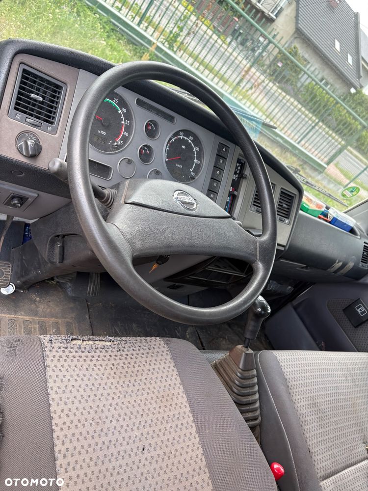 Nissan Atleon - 9