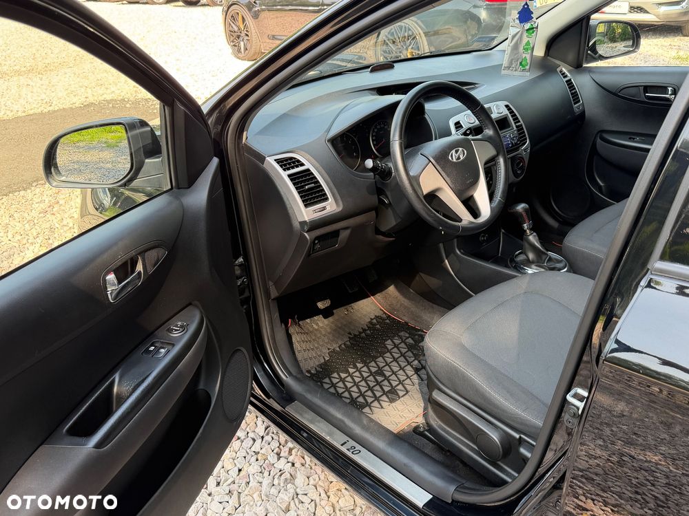 Hyundai i20 1.25 Comfort - 11