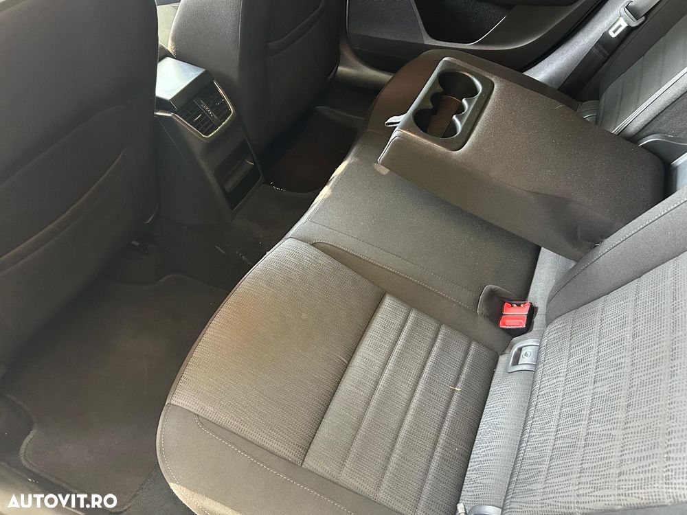 Skoda Octavia 2.0 TDI STYLE DSG - 7