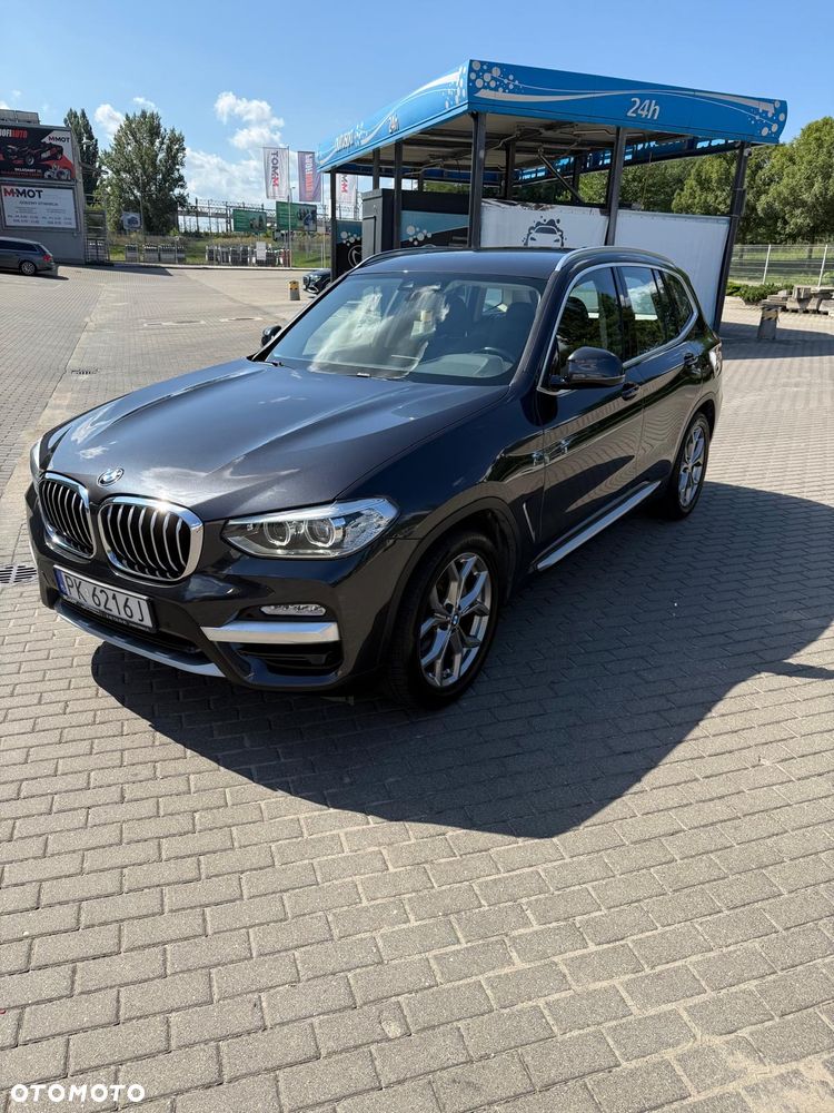 BMW X3 xDrive20i Advantage - 1
