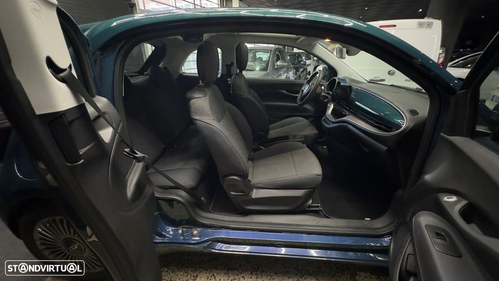 Fiat 500e 3 + 1 42kWh Icon - 25