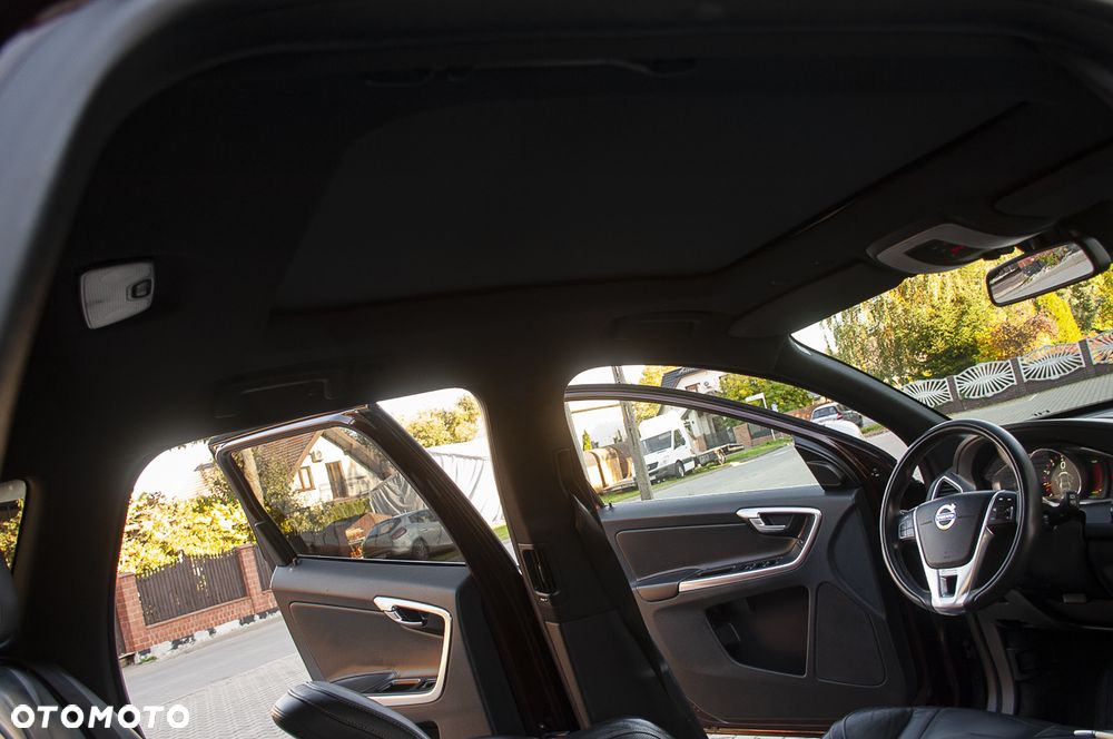 Volvo XC 60 T5 Powershift RDesign - 25