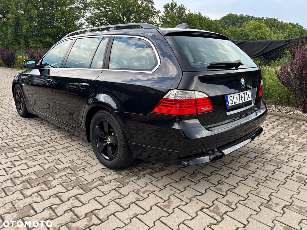 BMW Seria 5 525i - 4