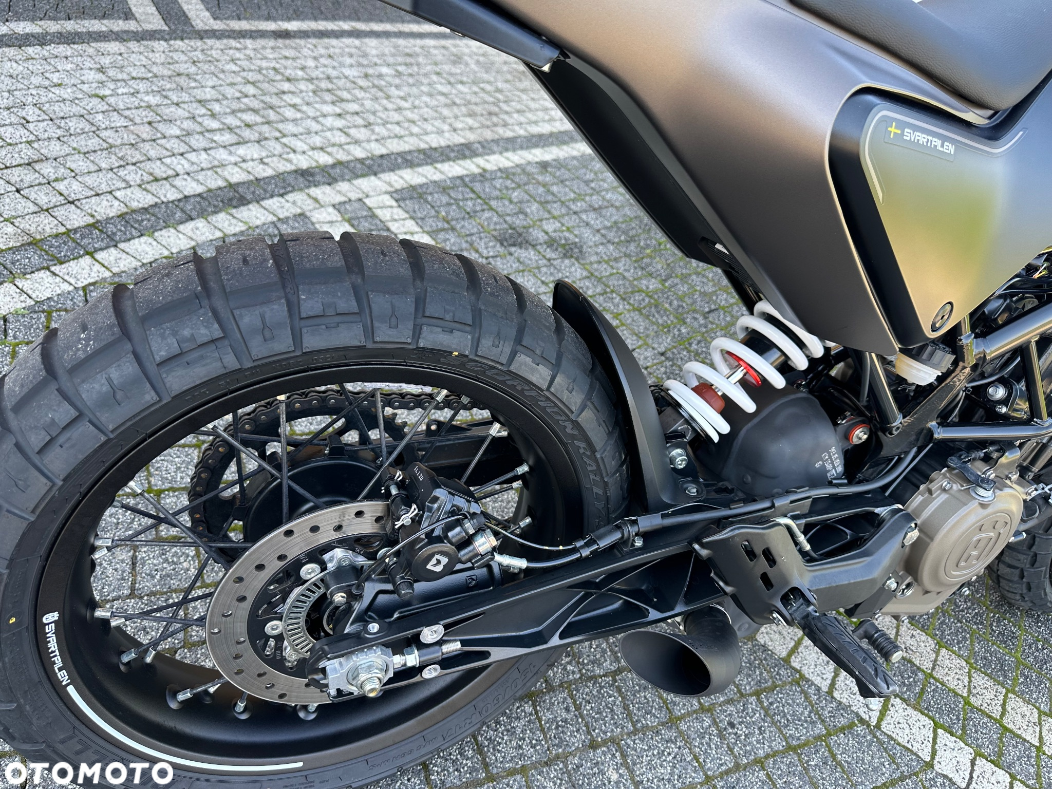 Husqvarna Svartpilen - 10
