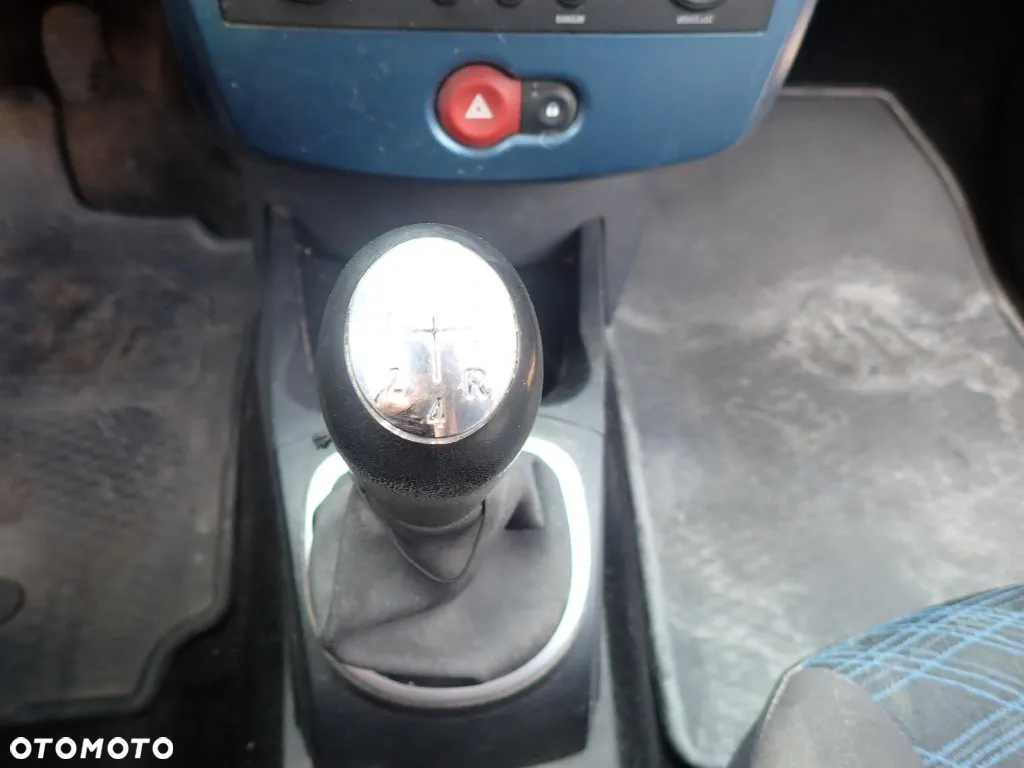 CZĘŚCI - Renault Clio III 3 1,2 16V D4F 55kW 75KM HB 5D LAKIER TEJ47 2008r. INDEX - 9465 - 11